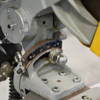 5886 - WINKELSÄGE PERTICI UNIVER 330 IP