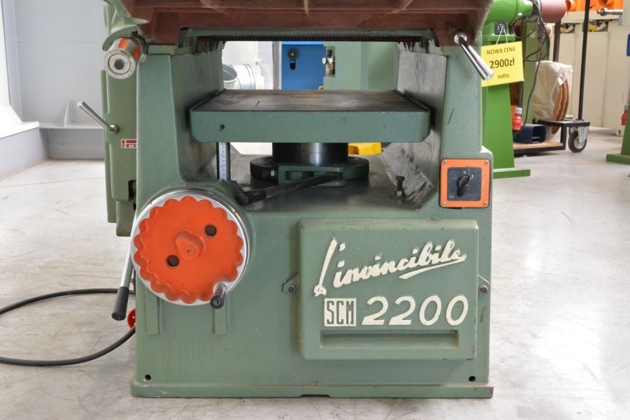 5248- WYRÓWNIARKO-GRUBOŚCIÓWKA SCM 2200