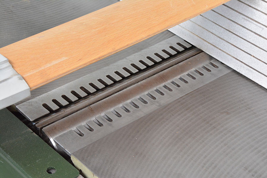 5302 - WYRÓWNIARKO-GRUBOŚCIÓWKA SCM MINIMAX FS410