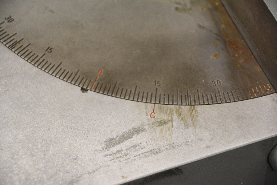5886 - WINKELSÄGE PERTICI UNIVER 330 IP