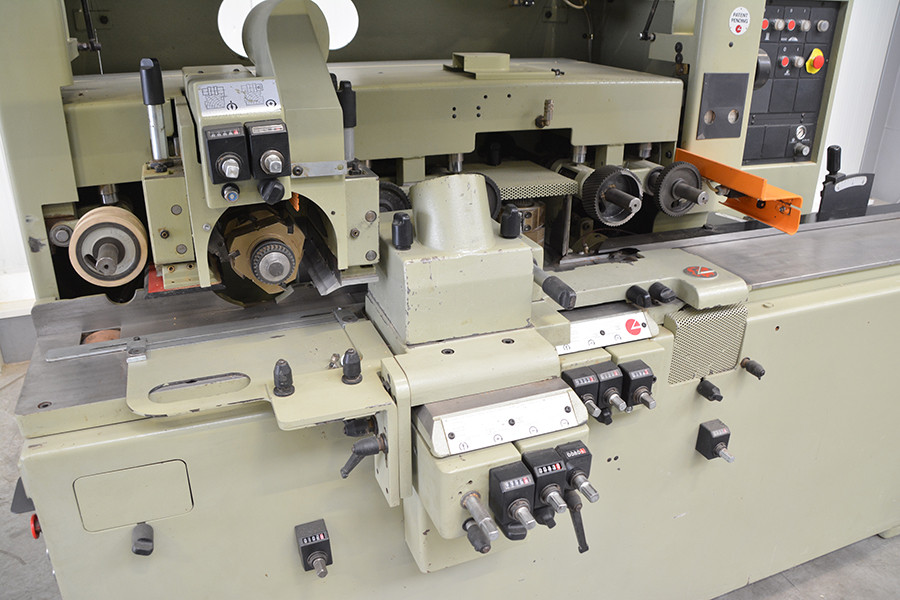 5975 - STRUGARKA CZTEROSTRONNA SCM COMPACT 23