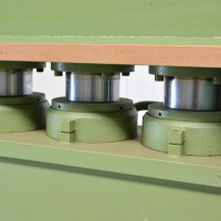 5519- PRESS VILMAR