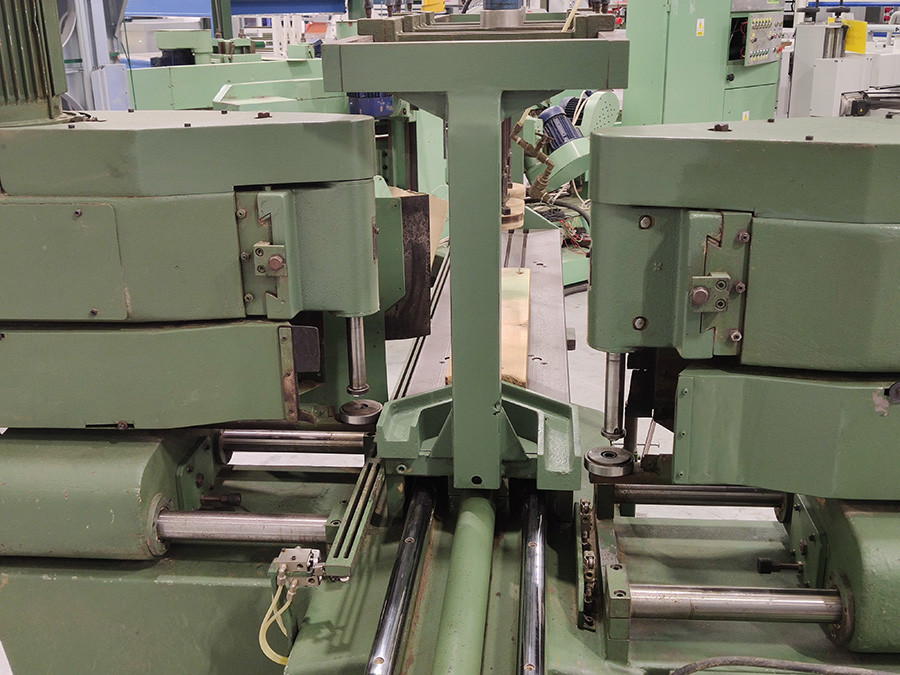 5043 - LINEAR MOULDER PADE