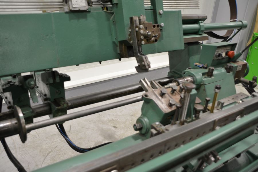 5306- LATHE GENINI KAFIRO 90