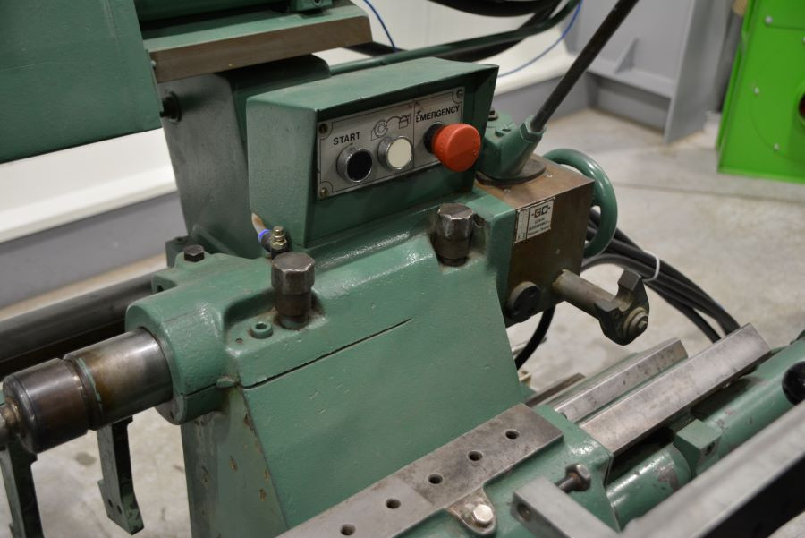 5306- LATHE GENINI KAFIRO 90