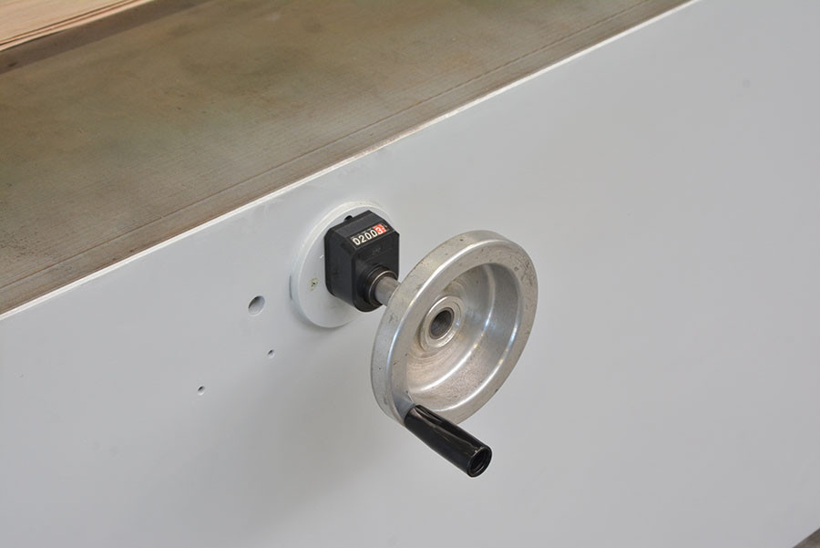 5507- VENEER GUILLOTINE CASATI
