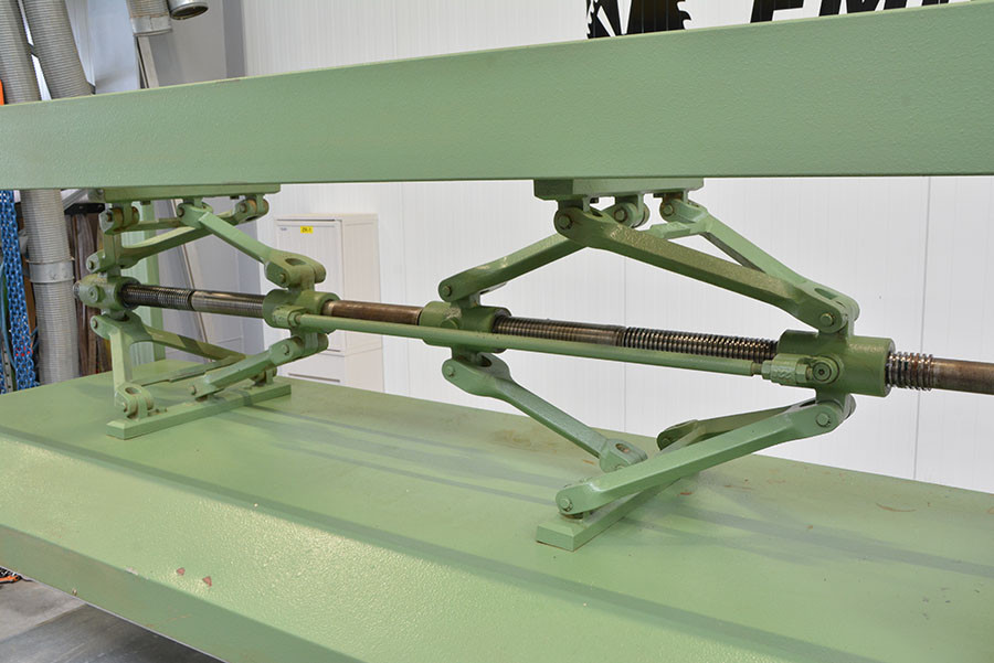 5581 - PLATE PRESS WITH MANUAL PRESSURE ITALPRESSE