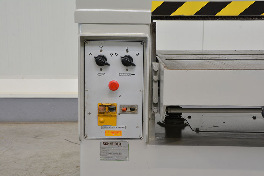 5711 - THICKNESSER SCHNEIDER