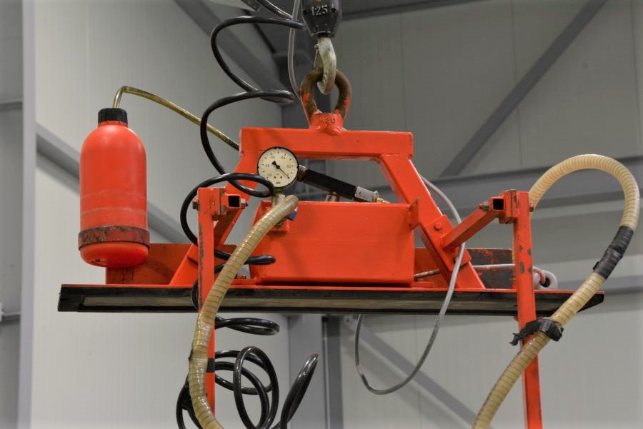 5739- MANIPULATOR ELEPHANT LIFT FOR FURNITURE BOARDS
