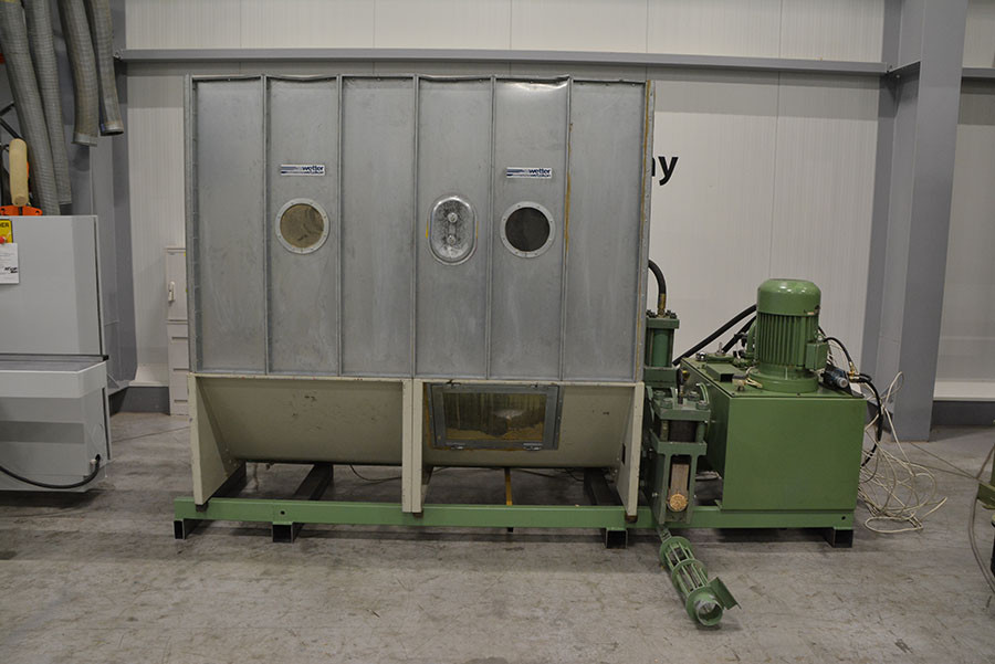 5733 - BRIQUETTPRESS WITH SCREW FEEDER WETTER