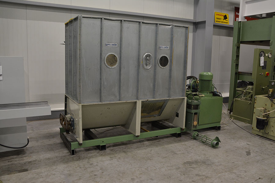 5733 - BRIQUETTPRESS WITH SCREW FEEDER WETTER