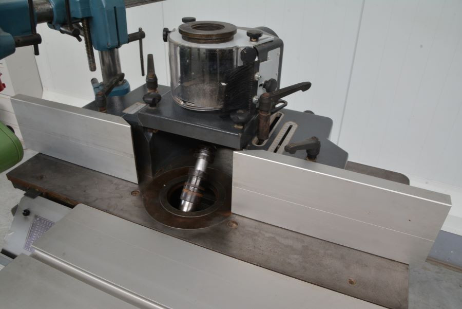 5851- FREZARKA DOLNOWRZECIONOWA FELDER F700Z