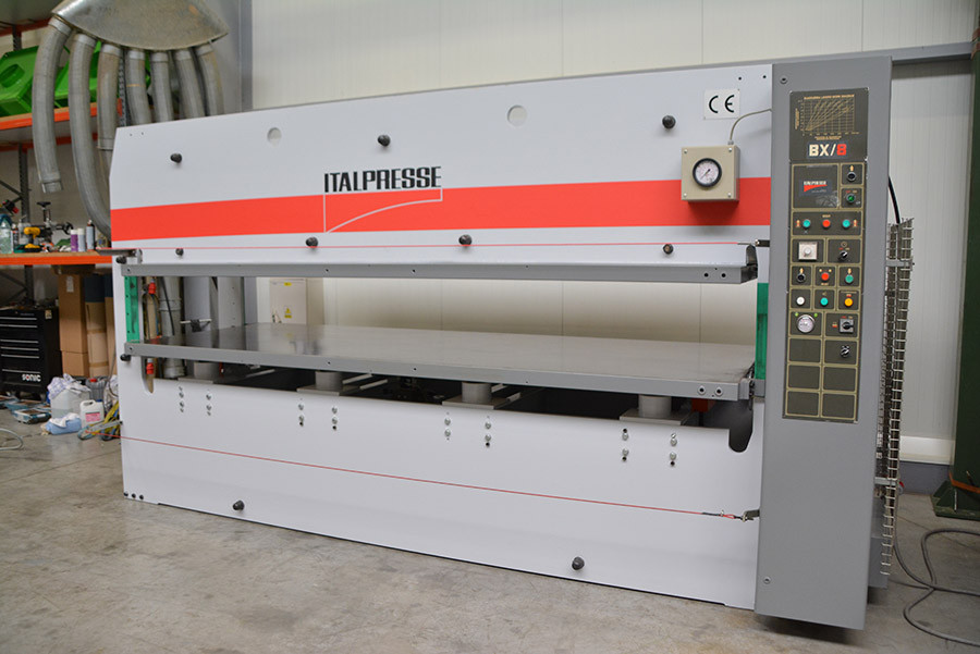 5947 - ITALPRESSE BX8 VENEERING PRESS