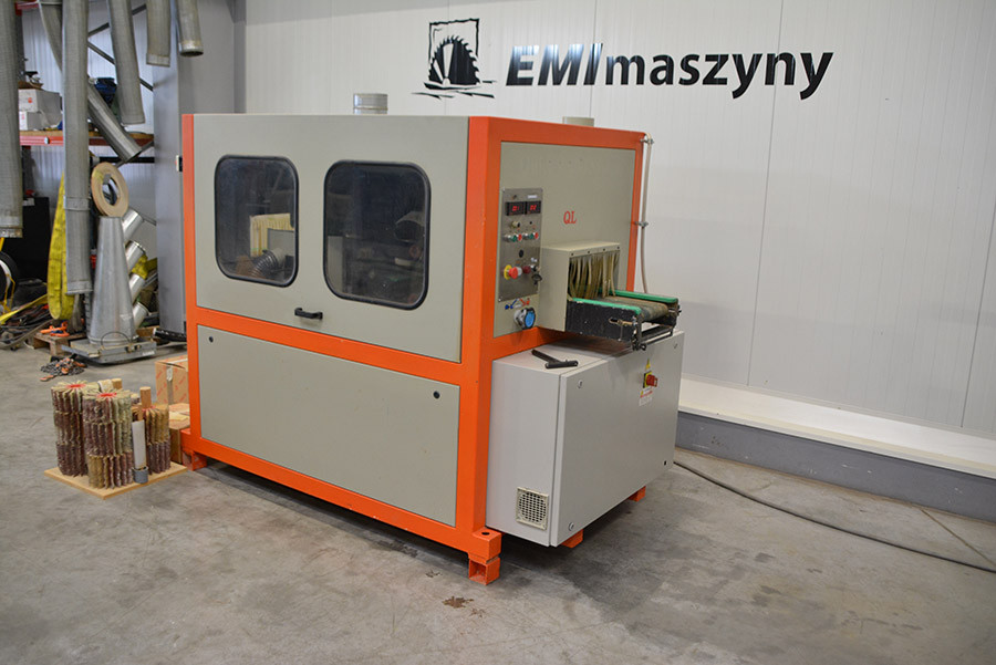 6061 - SZCZOTKARKA QUICKWOOD QL8