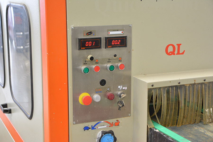 6061 - SZCZOTKARKA QUICKWOOD QL8