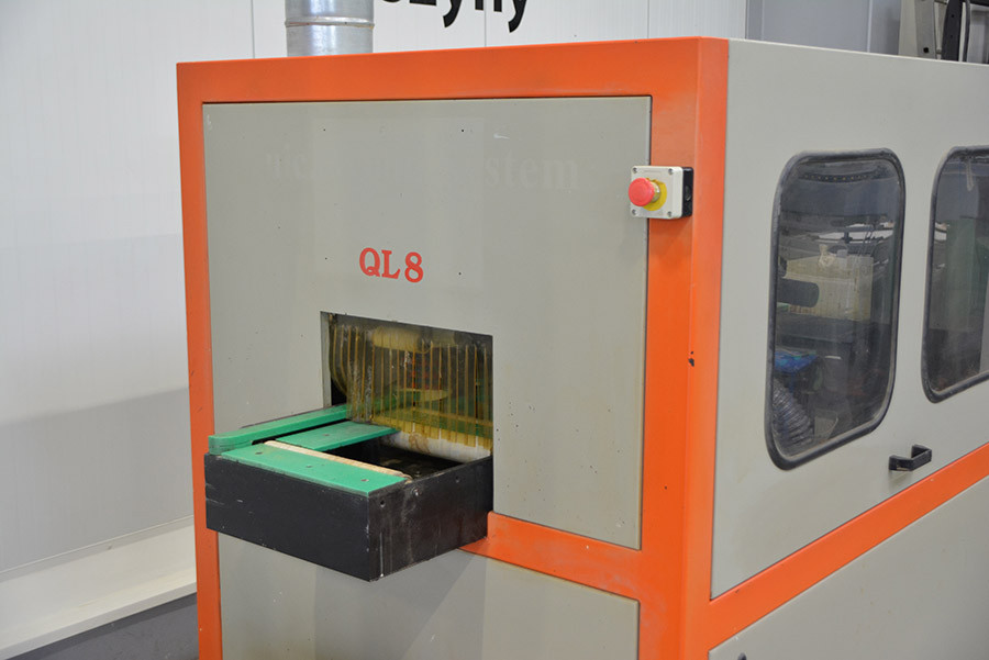 6061 - SZCZOTKARKA QUICKWOOD QL8