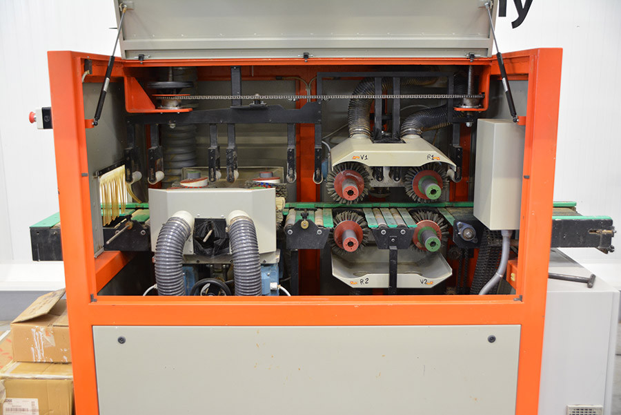 6061 - SZCZOTKARKA QUICKWOOD QL8