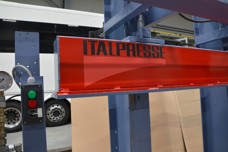 6484 - PRASA RAMOWA ITALPRESSE