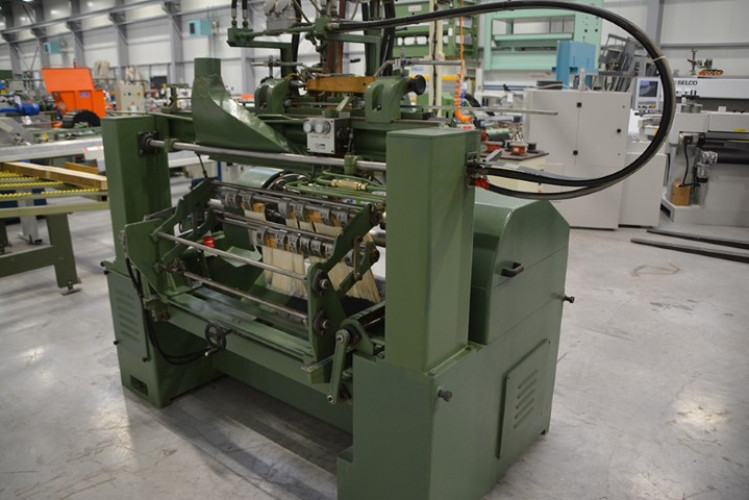 4540 - LATHE AUTOMATIC GENINI