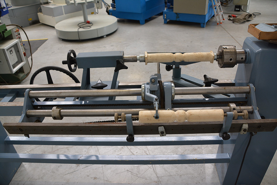 4377 - LATHE MVM