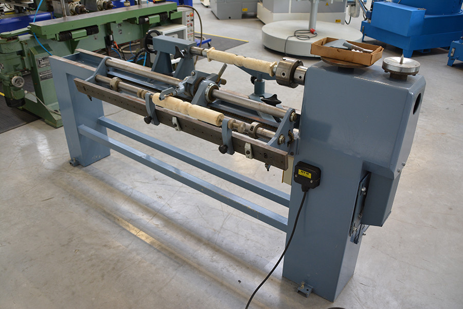 4377 - LATHE MVM