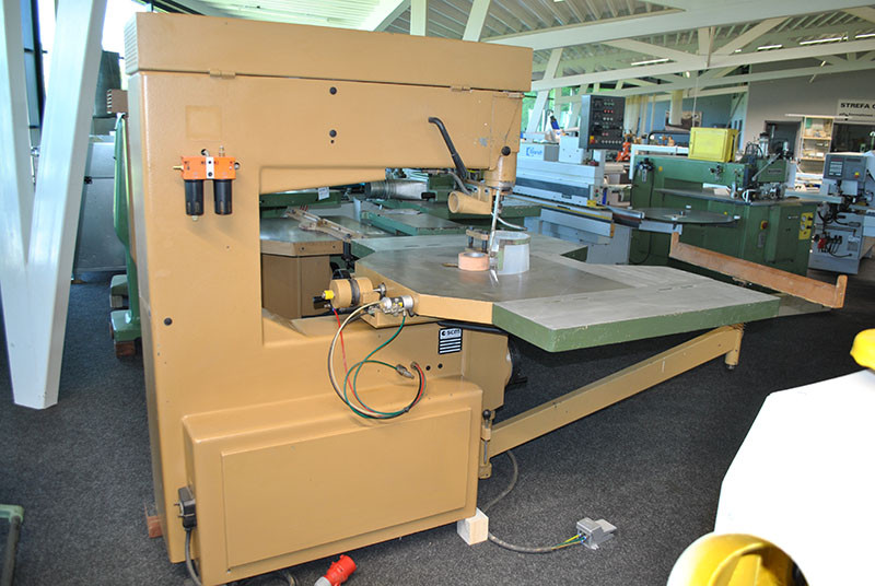 2933 - SPINDLE MOULDER SCM R9