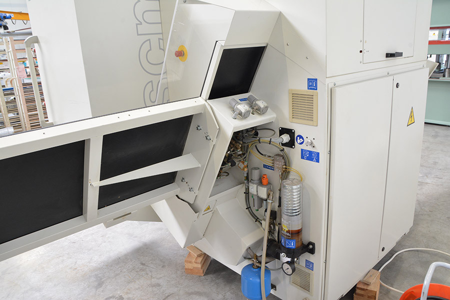6458 - CENTRUM OBRÓBCZE FREZUJĄCO WIERCĄCE SCM CYFLEX F900