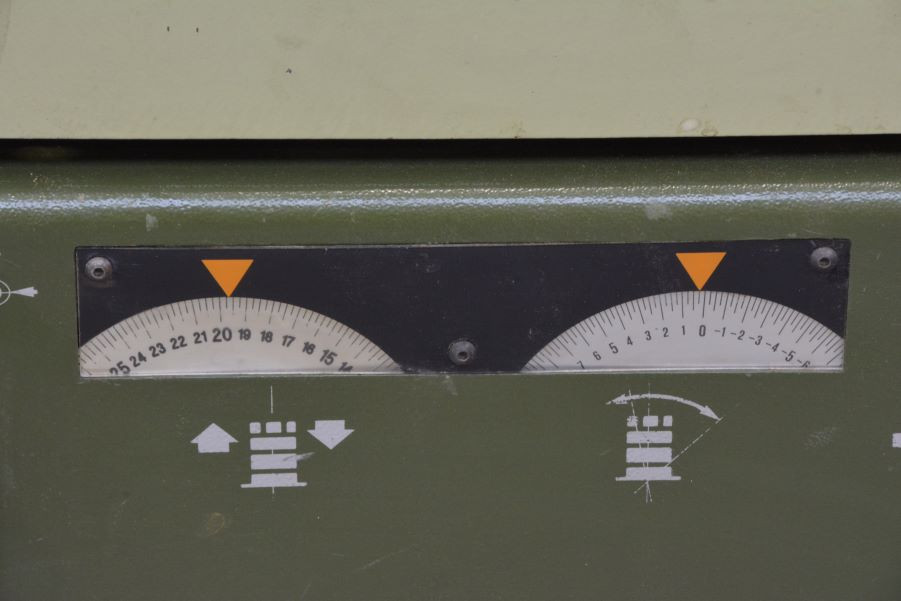5276- FREZARKA DOLNOWRZECIONOWA SCM T150