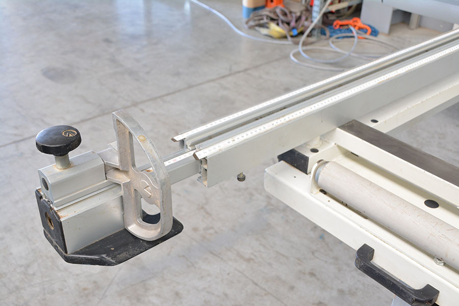 5530 - PILARKA FORMATOWA SCM SI450E