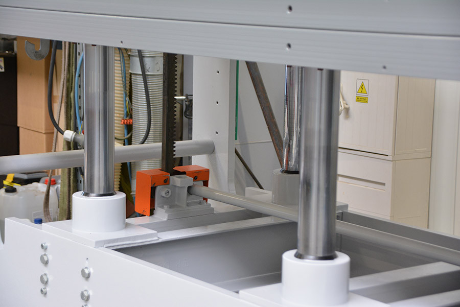 5947 - ITALPRESSE BX8 VENERING PRESS