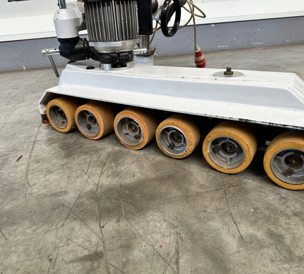 S103 - POSUW ROLKOWY MAGGI STEFF 2068