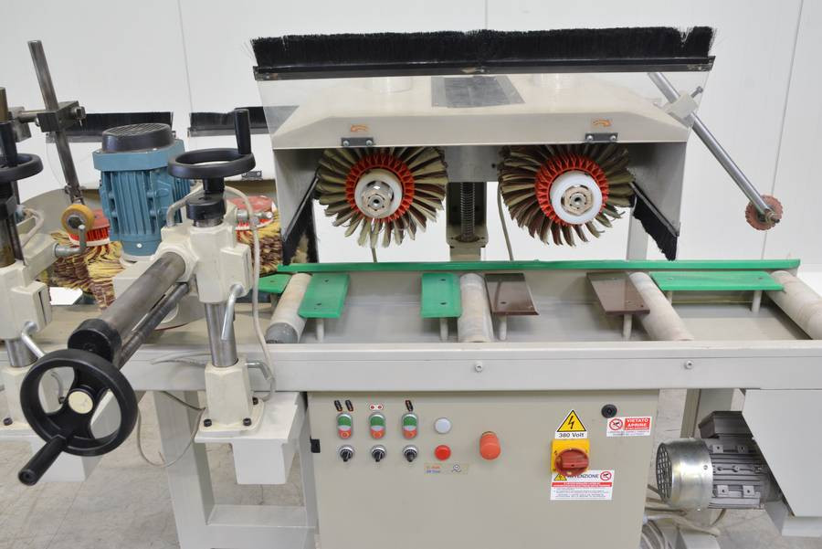 6342 - SZCZOTKARKA TRZYSTRONNA QUICKWOOD SYSTEM CD2-300