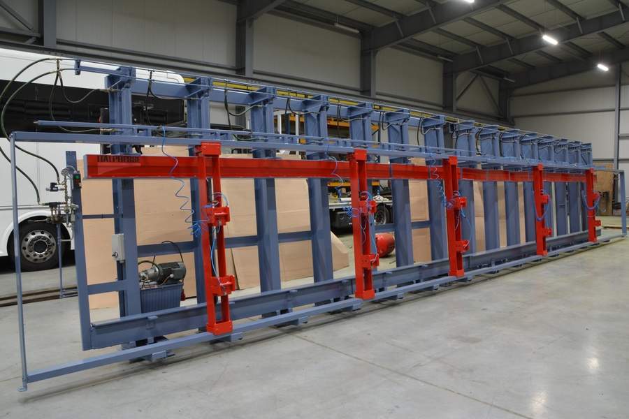 6484 - PRASA RAMOWA ITALPRESSE