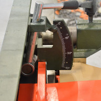 5111 - WYRÓWNIARKO-GRUBOŚCIÓWKA SCM