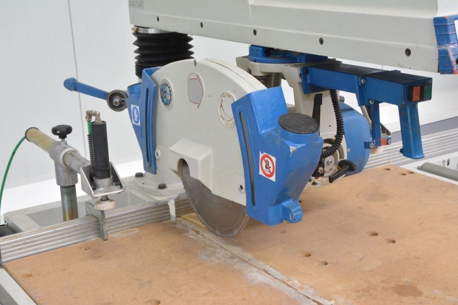 5208- PILARKA RADIALNA OMGA 700/5