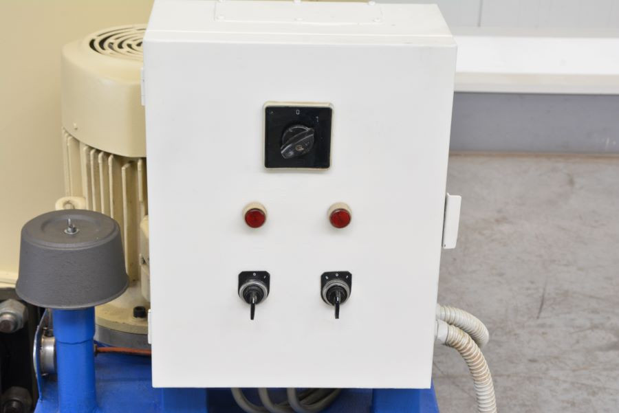 5670- BRYKIECIARKA GROSS