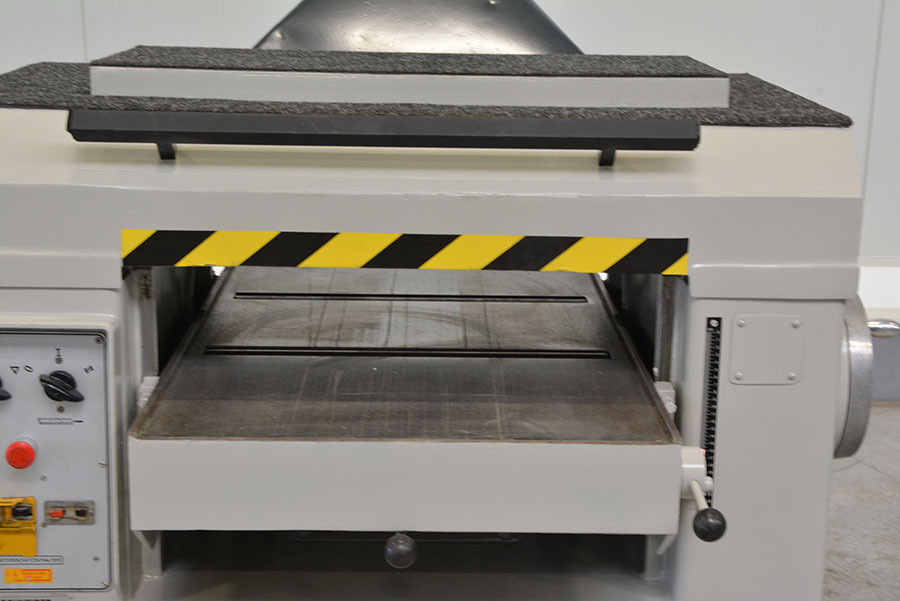 5711 - GRUBOŚCIÓWKA SCHNEIDER