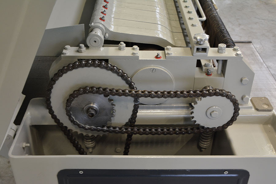 5711 - GRUBOŚCIÓWKA SCHNEIDER