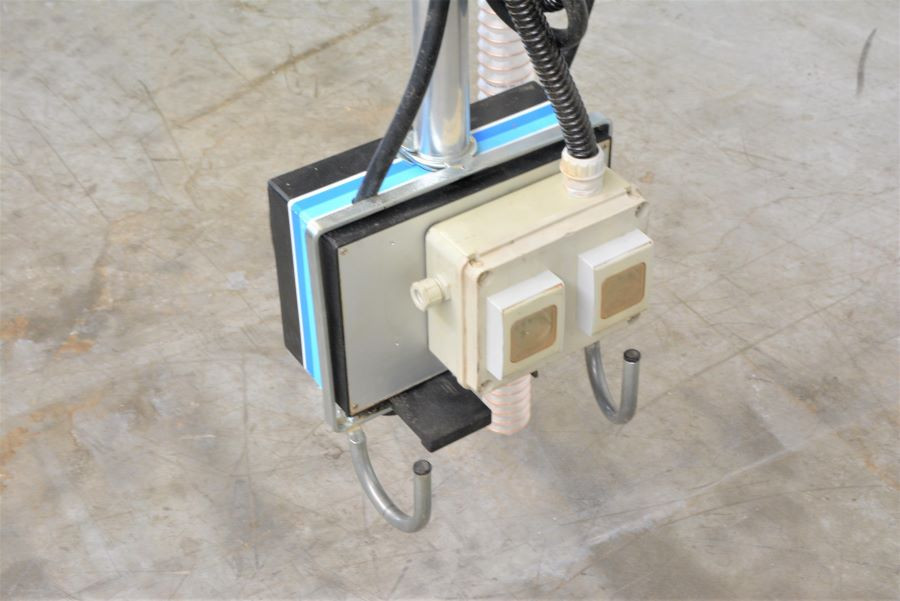 5992 - WYSIĘGNIK ODSYSAJĄCY FESTO