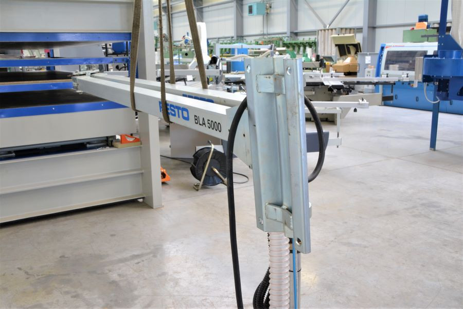 5992 - WYSIĘGNIK ODSYSAJĄCY FESTO