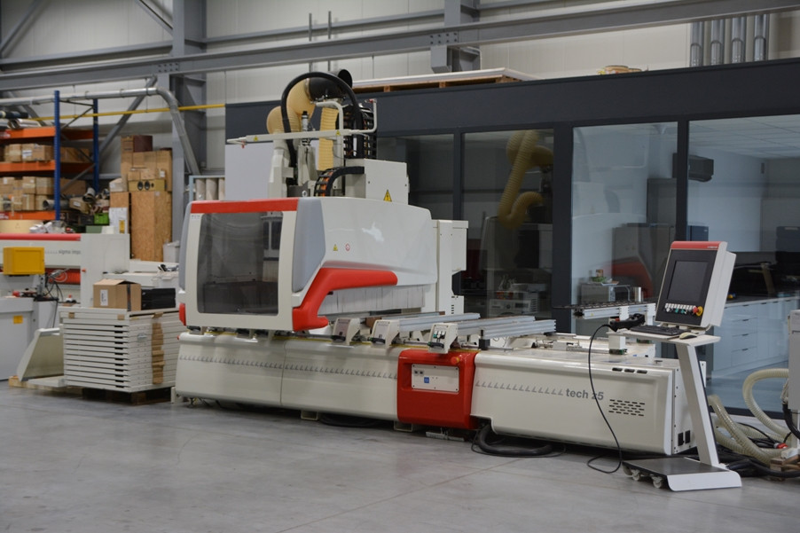 6449 - CENTRUM OBRÓBCZE SCM TECH Z5