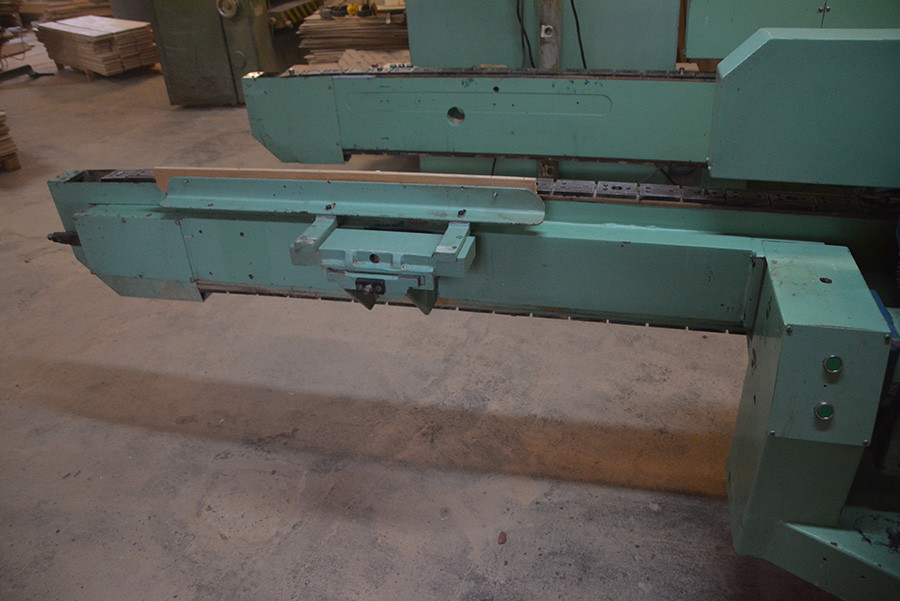 FORMATYZERKO-CZOPIARKA TOS SVITAVY