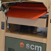 5111 - WYRÓWNIARKO-GRUBOŚCIÓWKA SCM