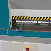 6465 - GILOTYNA VEMAC HYDRAULICZNA 2,7M