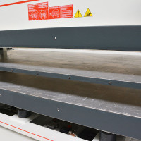6667 - PRASA DO FORNIROWANIA ITALPRESSE XL/6 3000x1300