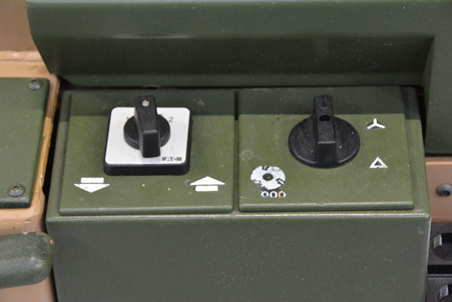 5111 - WYRÓWNIARKO-GRUBOŚCIÓWKA SCM