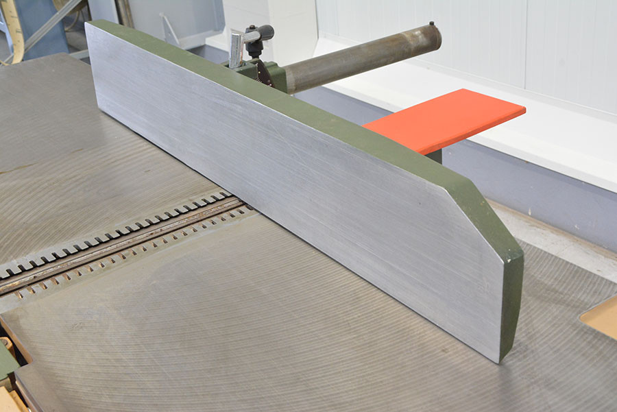 5111 - WYRÓWNIARKO-GRUBOŚCIÓWKA SCM