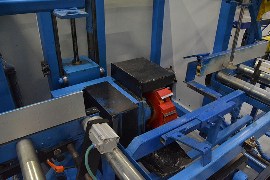 5134 - FREZARKA CIESIELSKA DO ZACIĘĆ WĘGŁOWYCH SCHNEIDER ZKT