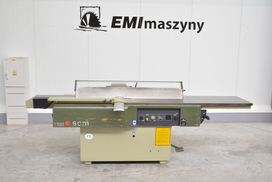 5223- WYRÓWNIARKA SCM F520