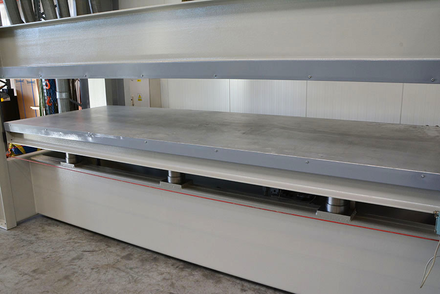 5722 - PRASA DO FORNIROWANIA ITALPRESSE UT6/L